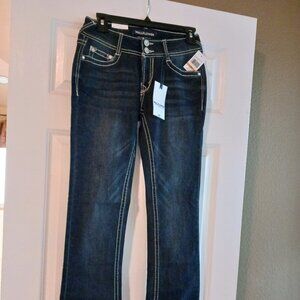 NWT - Wallflower Juniors Luscious Curvy Fit Bootcut Jeans